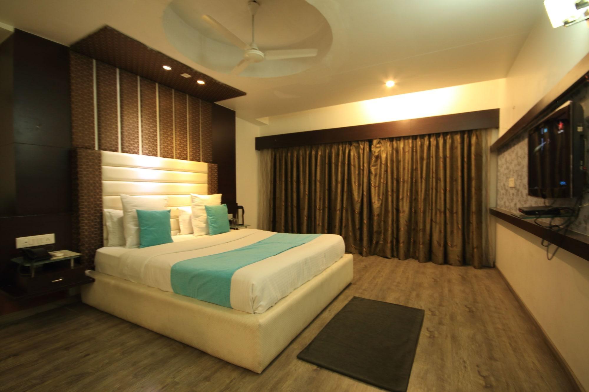 Fabhotel Kadamb Inn Ahmedabad Ngoại thất bức ảnh