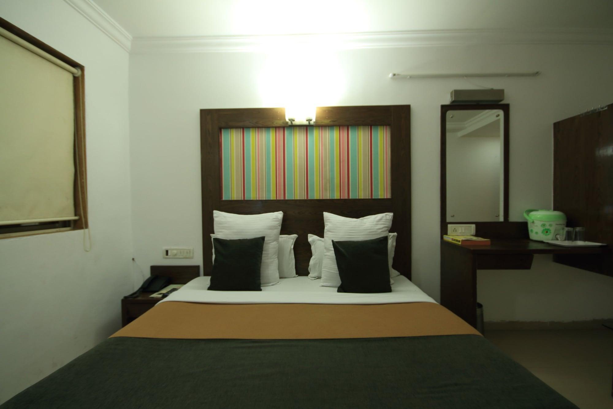 Fabhotel Kadamb Inn Ahmedabad Ngoại thất bức ảnh