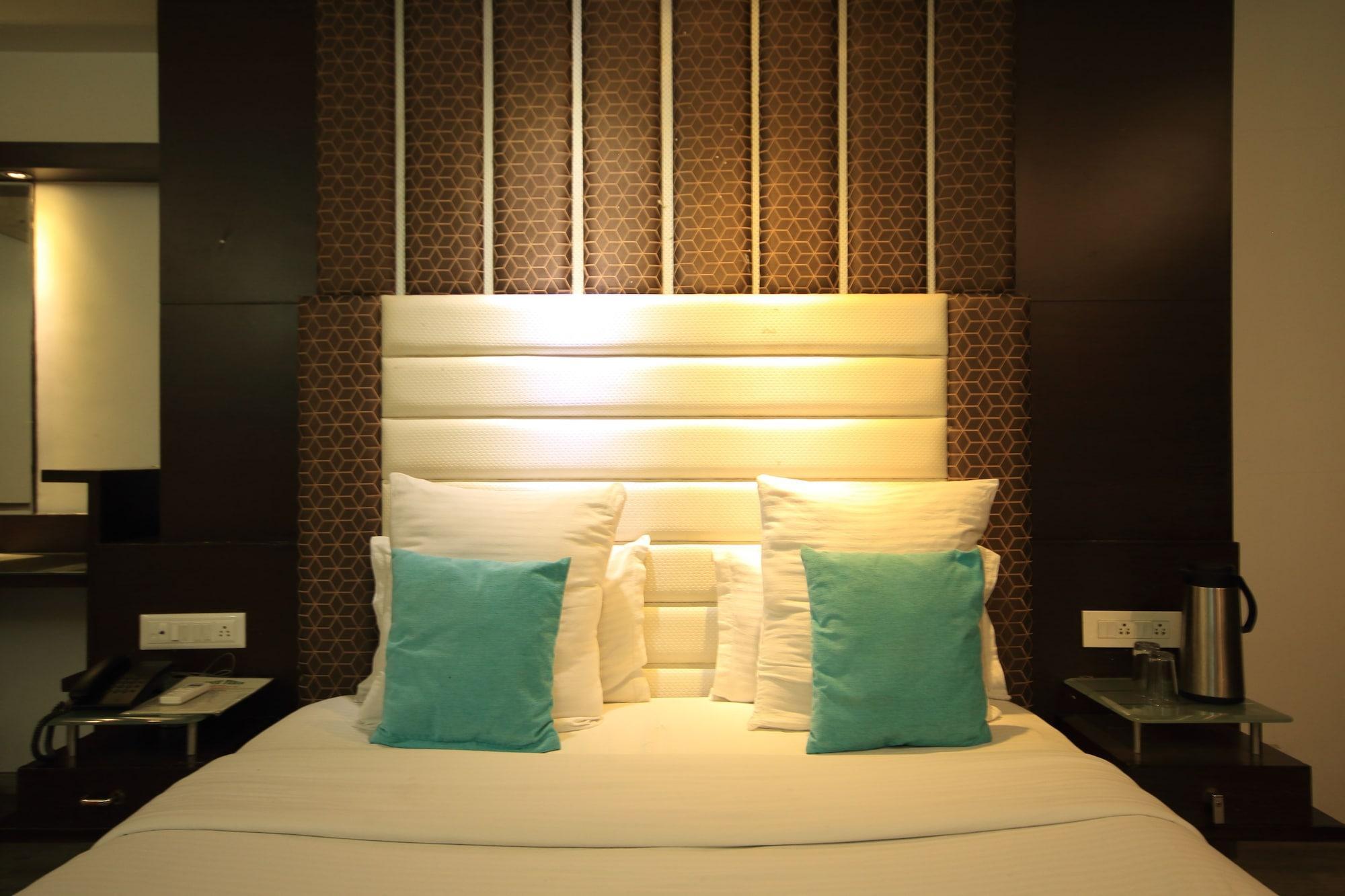 Fabhotel Kadamb Inn Ahmedabad Ngoại thất bức ảnh