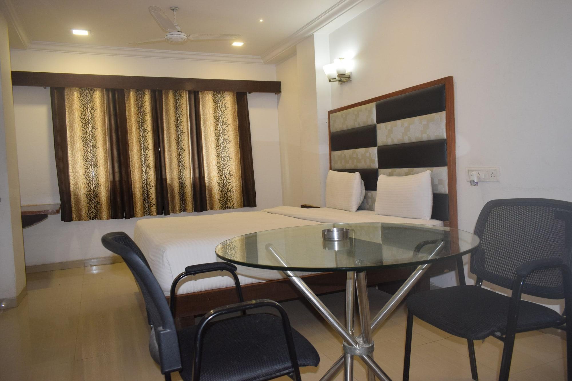 Fabhotel Kadamb Inn Ahmedabad Ngoại thất bức ảnh