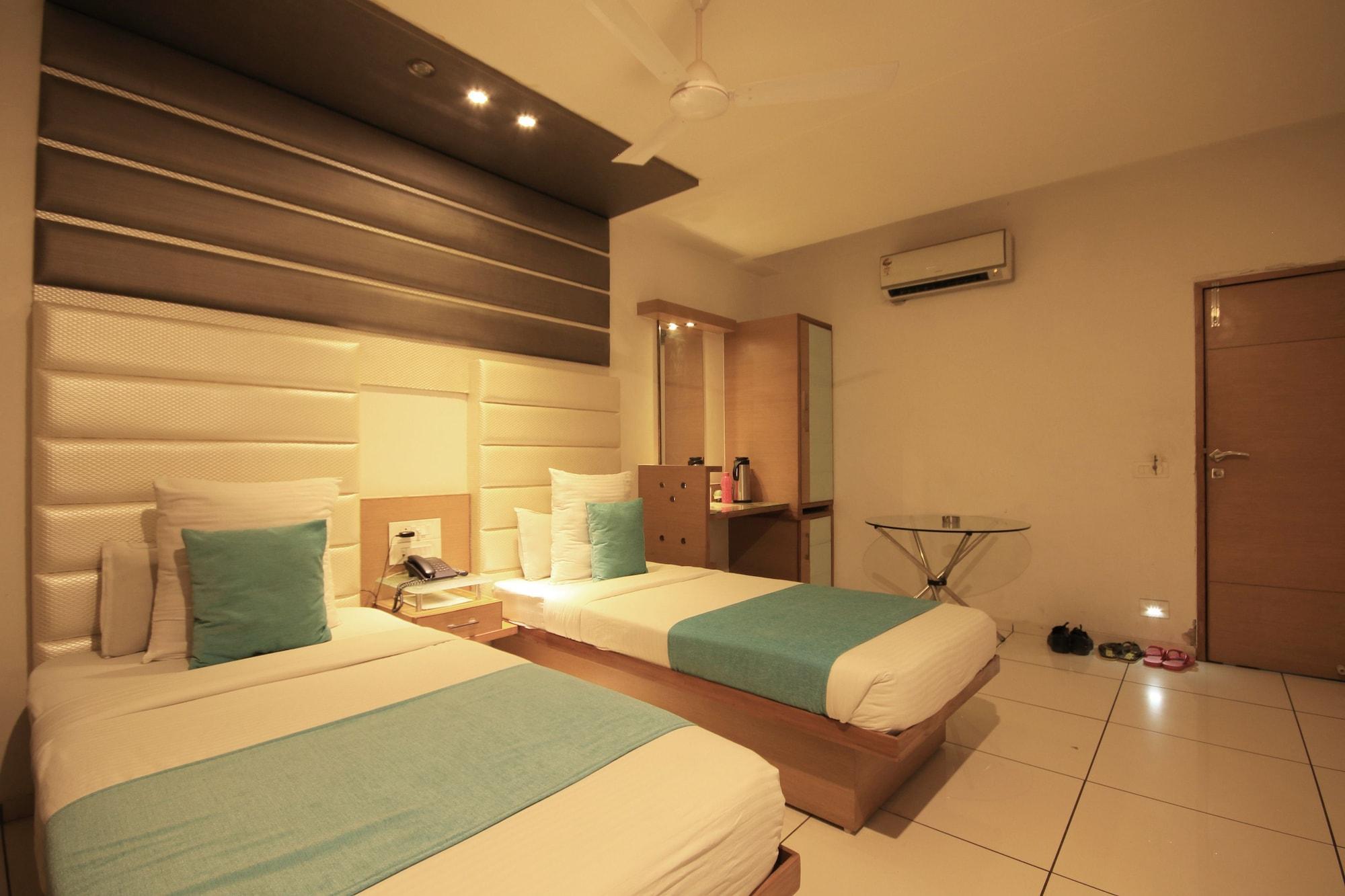 Fabhotel Kadamb Inn Ahmedabad Ngoại thất bức ảnh